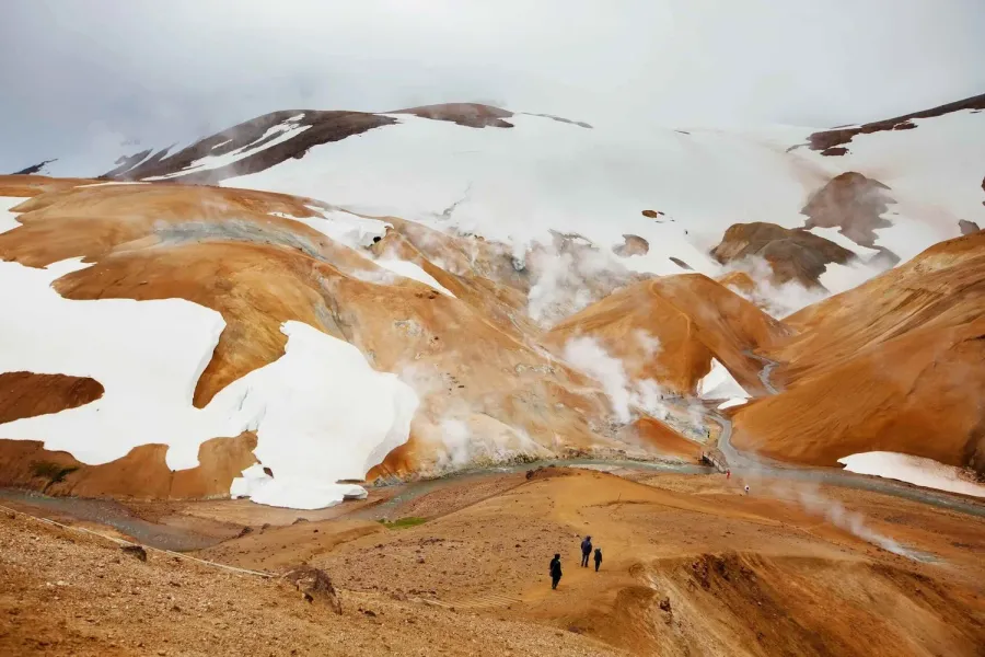 Landmannalaugar's colourful rhyolite mountains in the Icelandic Highlands